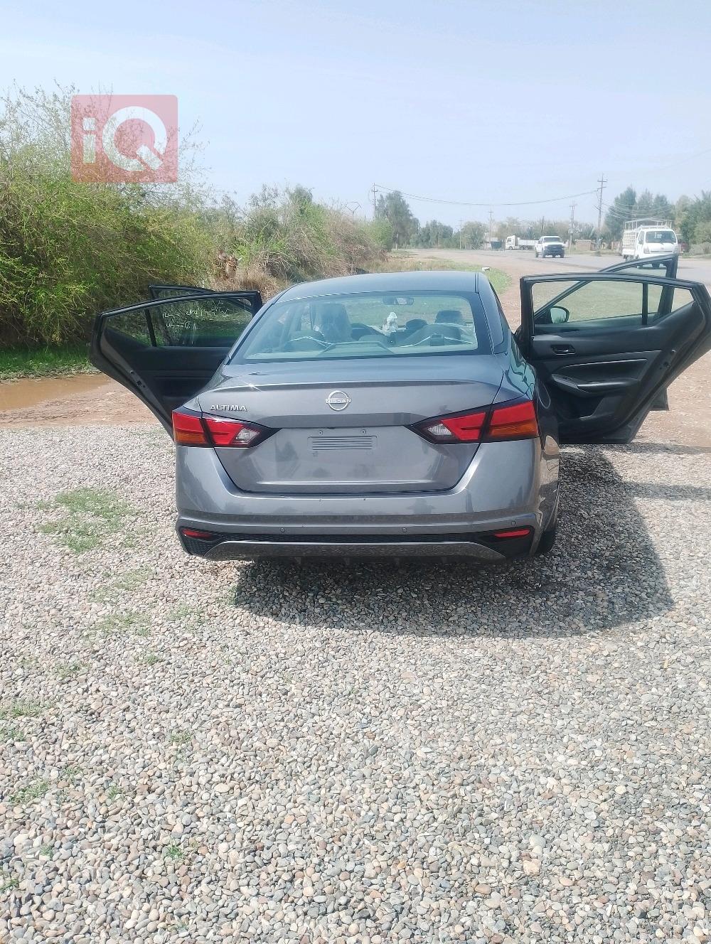 نيسان ألتيما